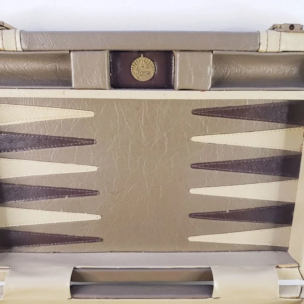 Ames backgammon faux